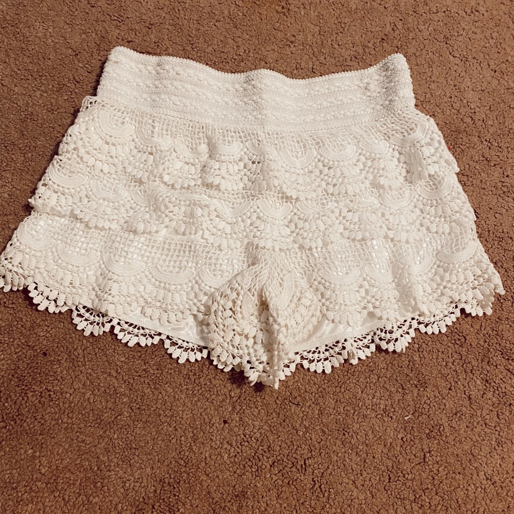 white womens shorts